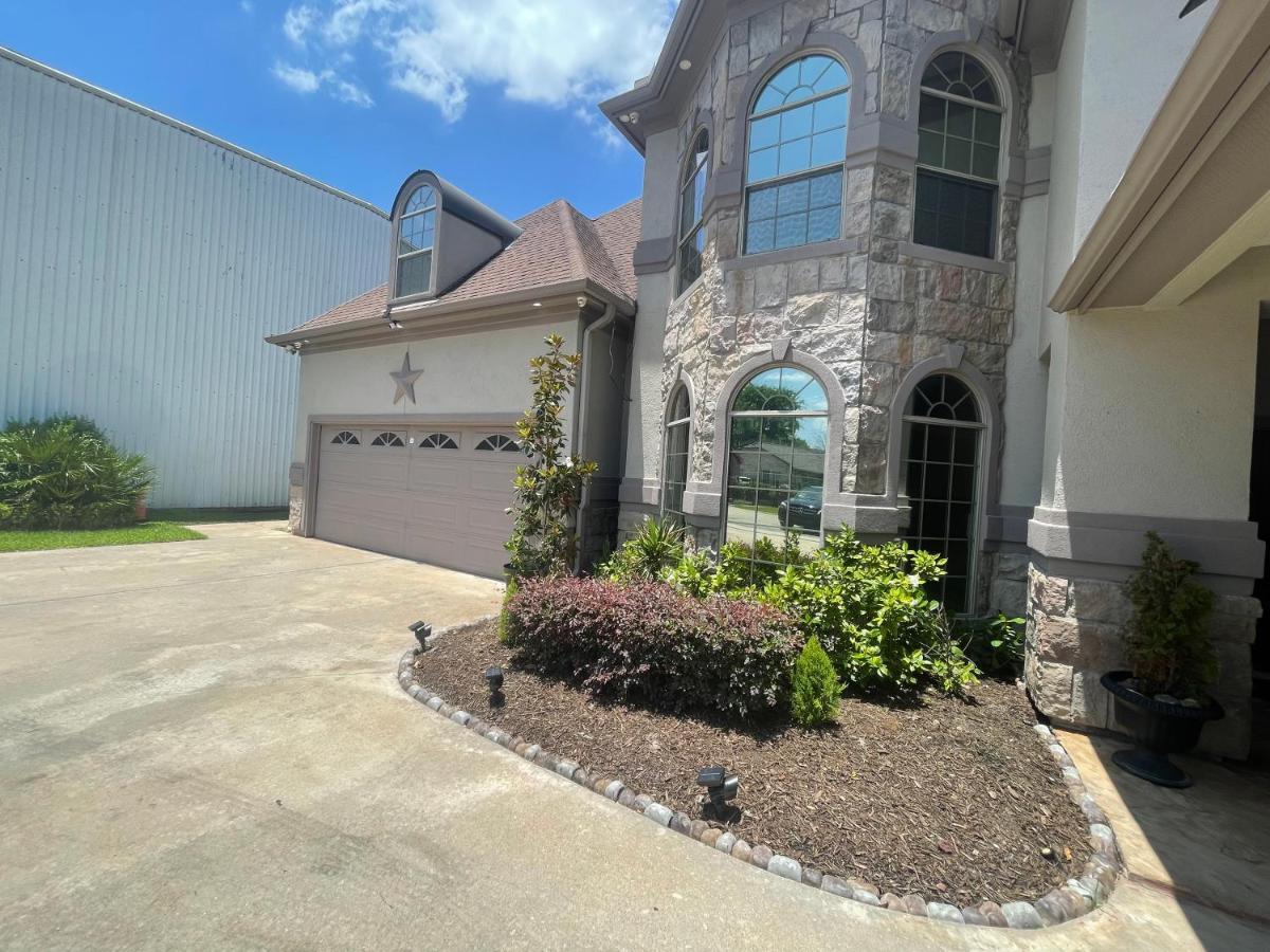 Вилла Luxuria Mini-Mansion Near Houston Downtown Экстерьер фото