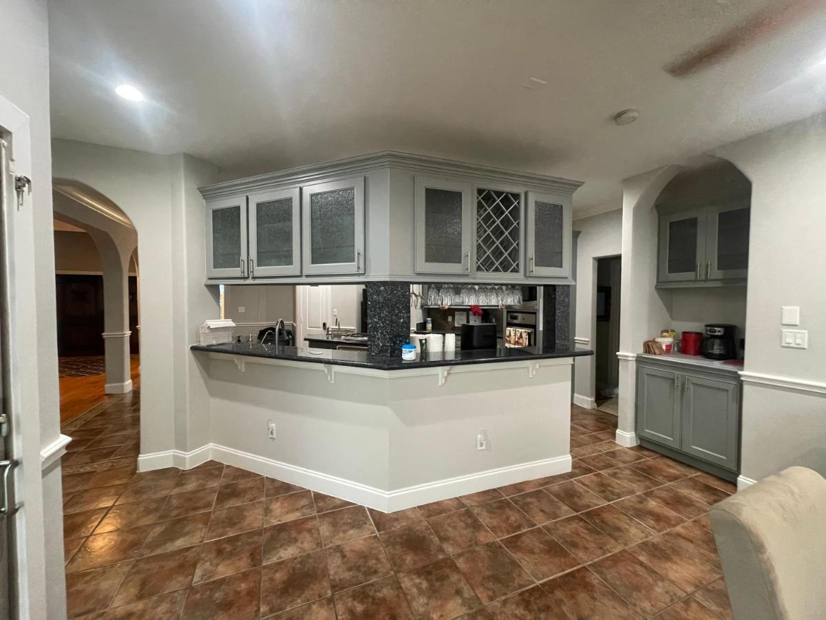 Вилла Luxuria Mini-Mansion Near Houston Downtown Экстерьер фото